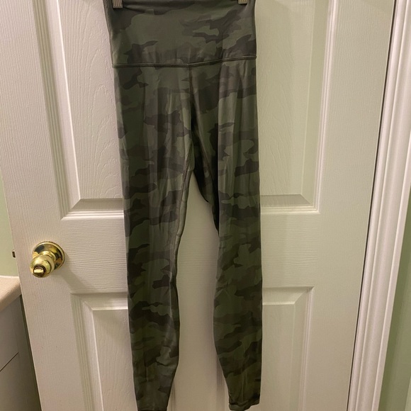Lululemon align 28” camo - Picture 2 of 3